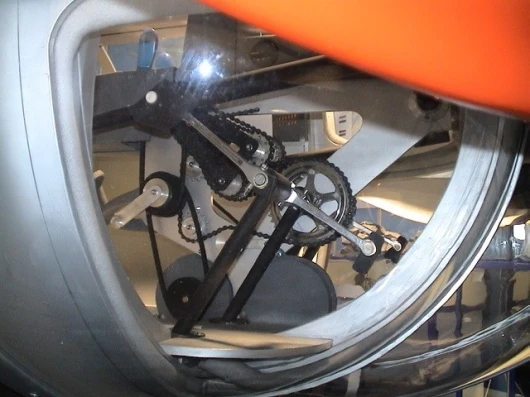 The UV is not as mechanically complex as similar sized underwater craft