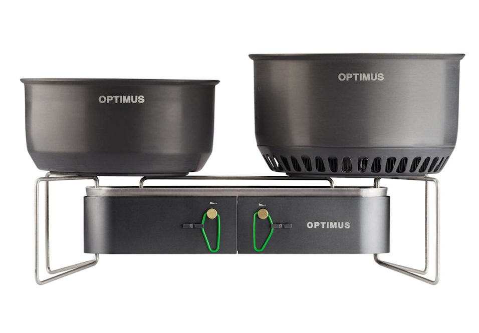 Lightweight construction, dual-burner cooking power