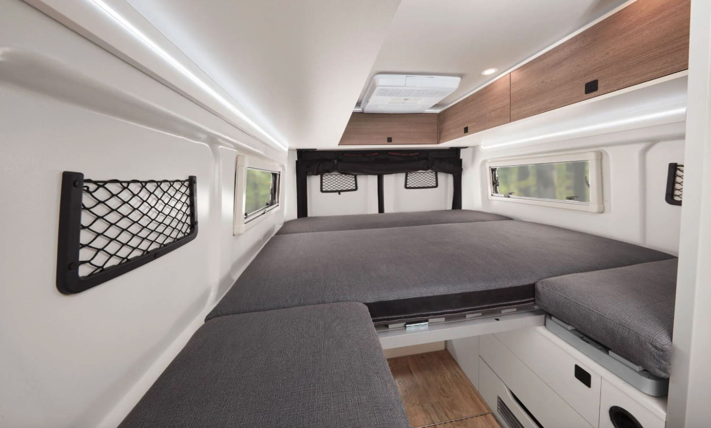 The variable bed sets up in several different configurations