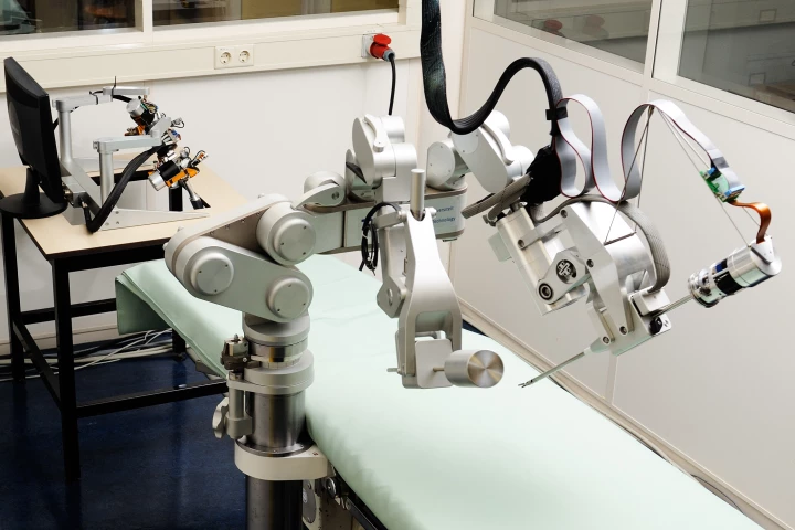 The Sofie force-feedback surgical robot (Photo: Bart van Overbeeke)