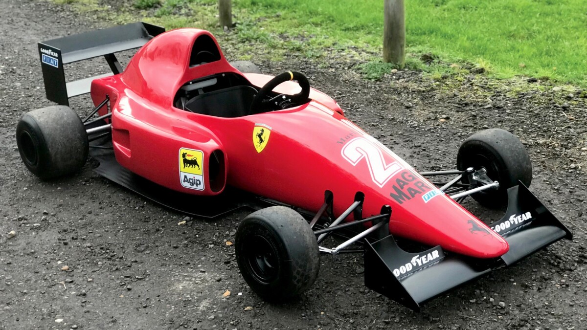 The Ferrari 640 was the 1989 Ferrari F1 car and Britain's Nigel Mansell wore number 2 that year in his first season with the Italian team. This car is hence modeled after Mansell's F1 car and features a 43 cc engine capable of taking the car to 15 mph. Other features include a carbon-fiber floor pan, a removable body and a quick-release steering wheel. This Ferrari 640 F1-89 children's car sold for $10,200 at RM-Sotheby's Scottsdale 2018 auction.