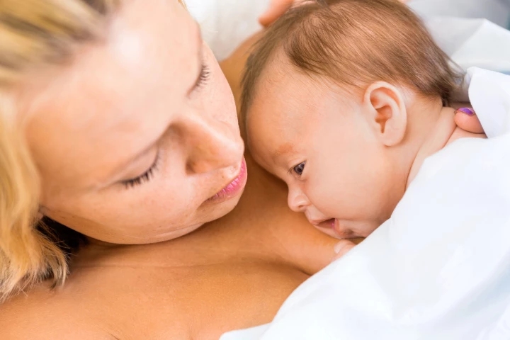 The device is designed to augment Kangaroo Mother Care, a practice which involves chest-to-chest skin contact between an infant and a caregiver