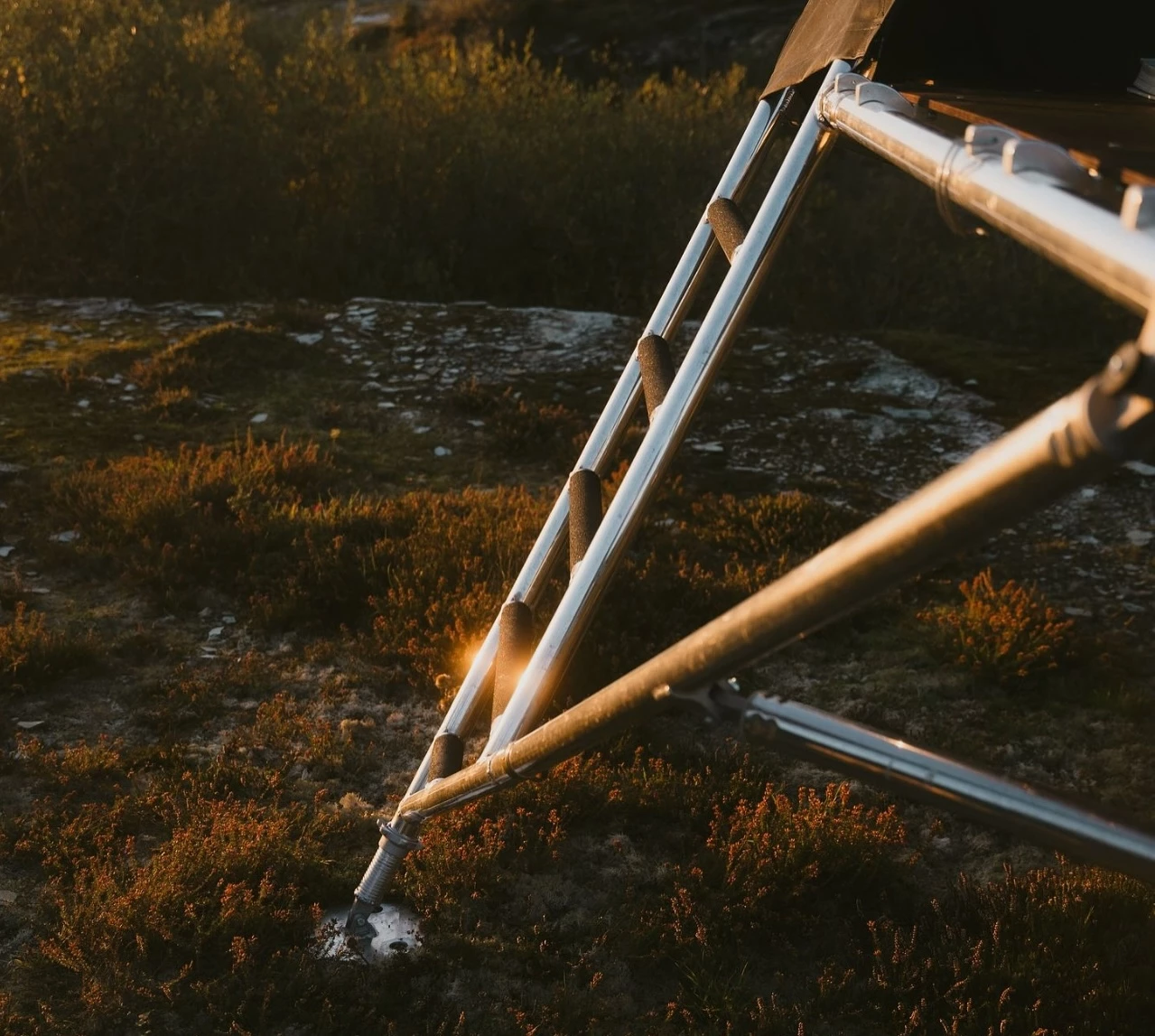 The Kudhva K-Tent features a robust aluminum-tube frame with integrated