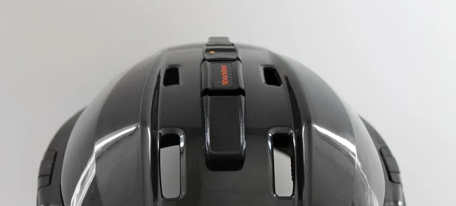 The Shockbox Sensor attaches to an athlete's helmet, and alerts their coach via Bluetooth if they receive a severe head impact