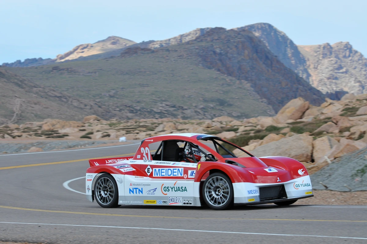 The i-Miev Evolution took second place in the Electric division with a 10 minutes 30.850 seconds time