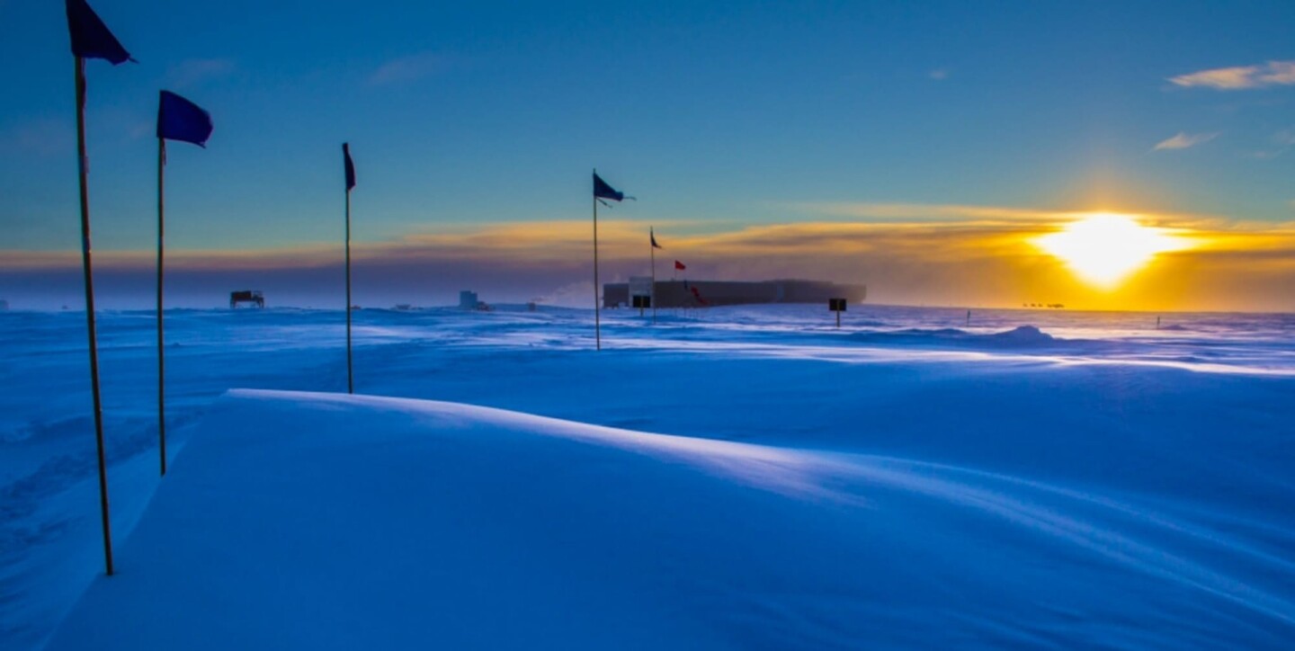 In 2016,carbon dioxide concentration in the atmosphere tipped over the 400 parts per million point at the South Pole for the first time in four million years