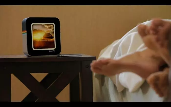 The Instacube pushes an Instagram photo stream over Wi-Fi