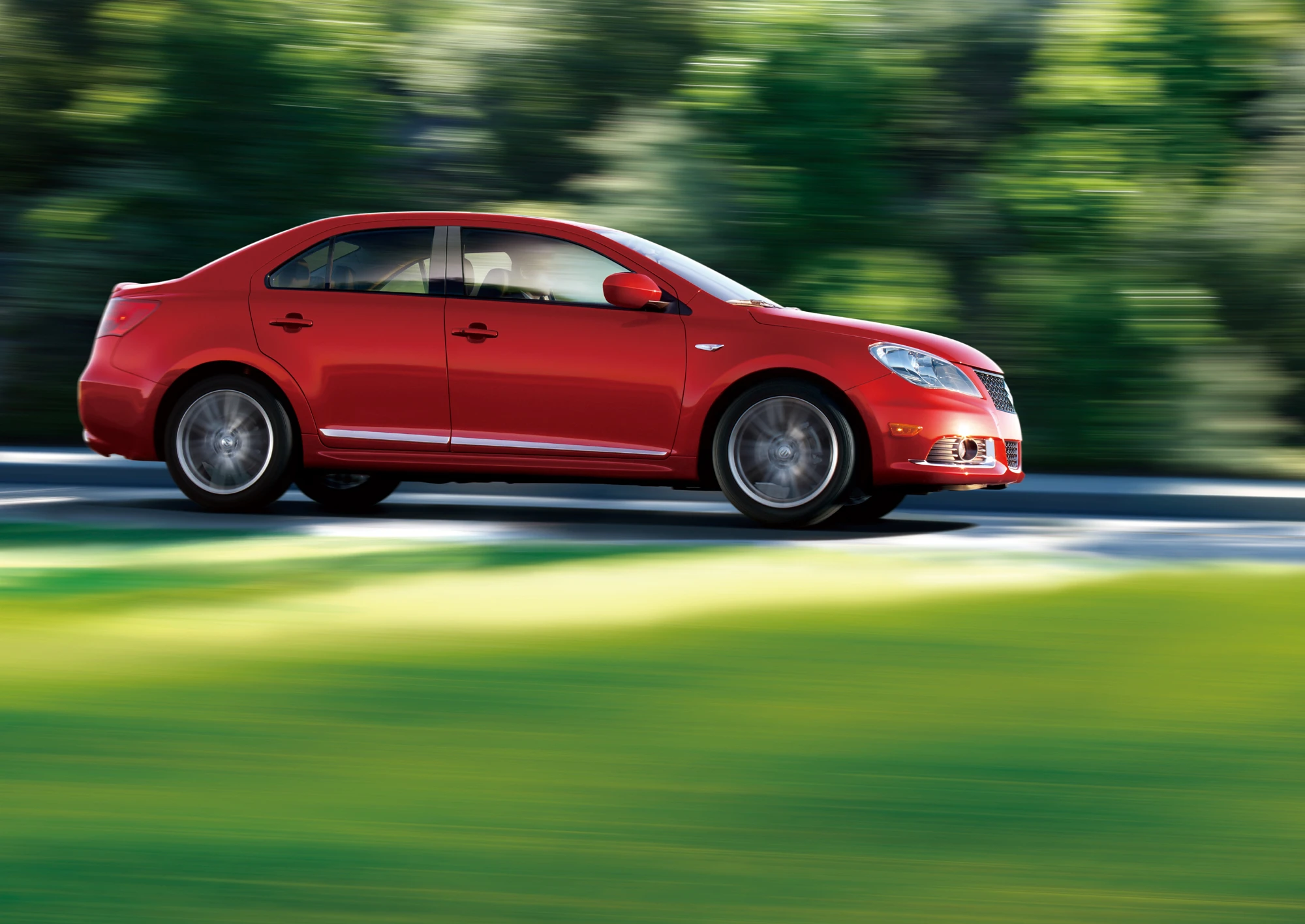 2013 Suzuki Kizashi is an IIHS Top Safety Pick+