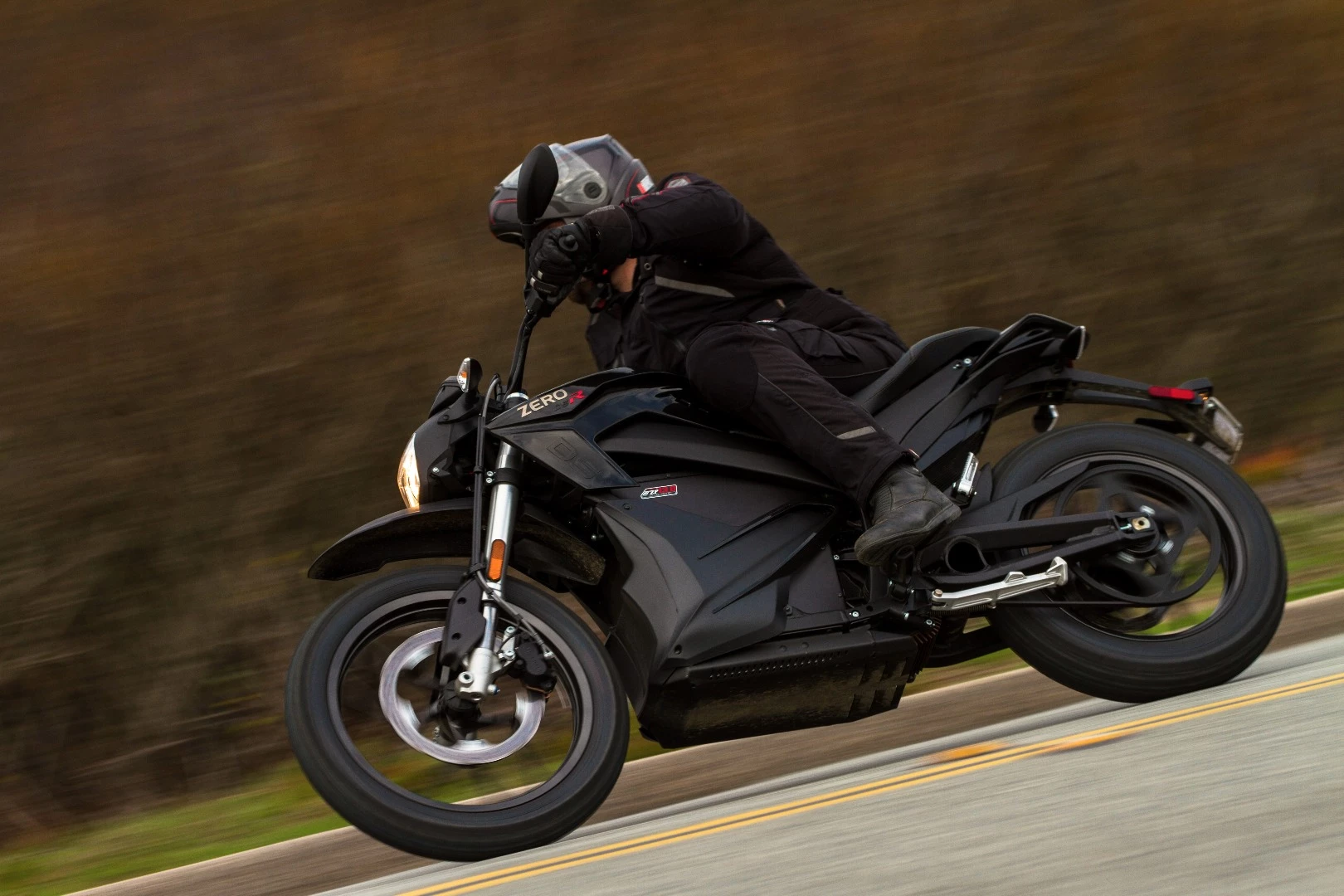 Zero Motorcycles 2016 DSR: the monolith battery pack is now up to 13.0 kWh of energy storage thanks to chemistry improvements
