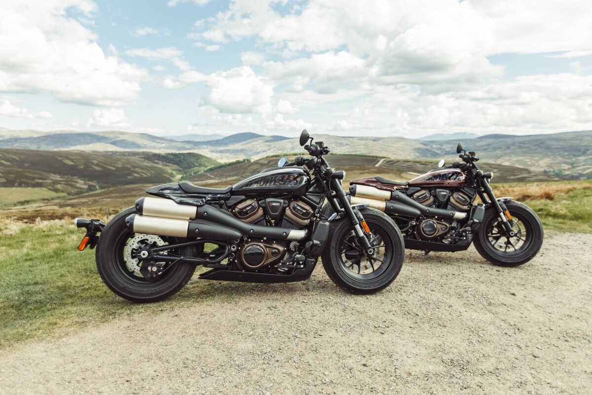 Harley Davidson Restarts Sportster Series With The 2022 Sportster S 2022 Softail Review