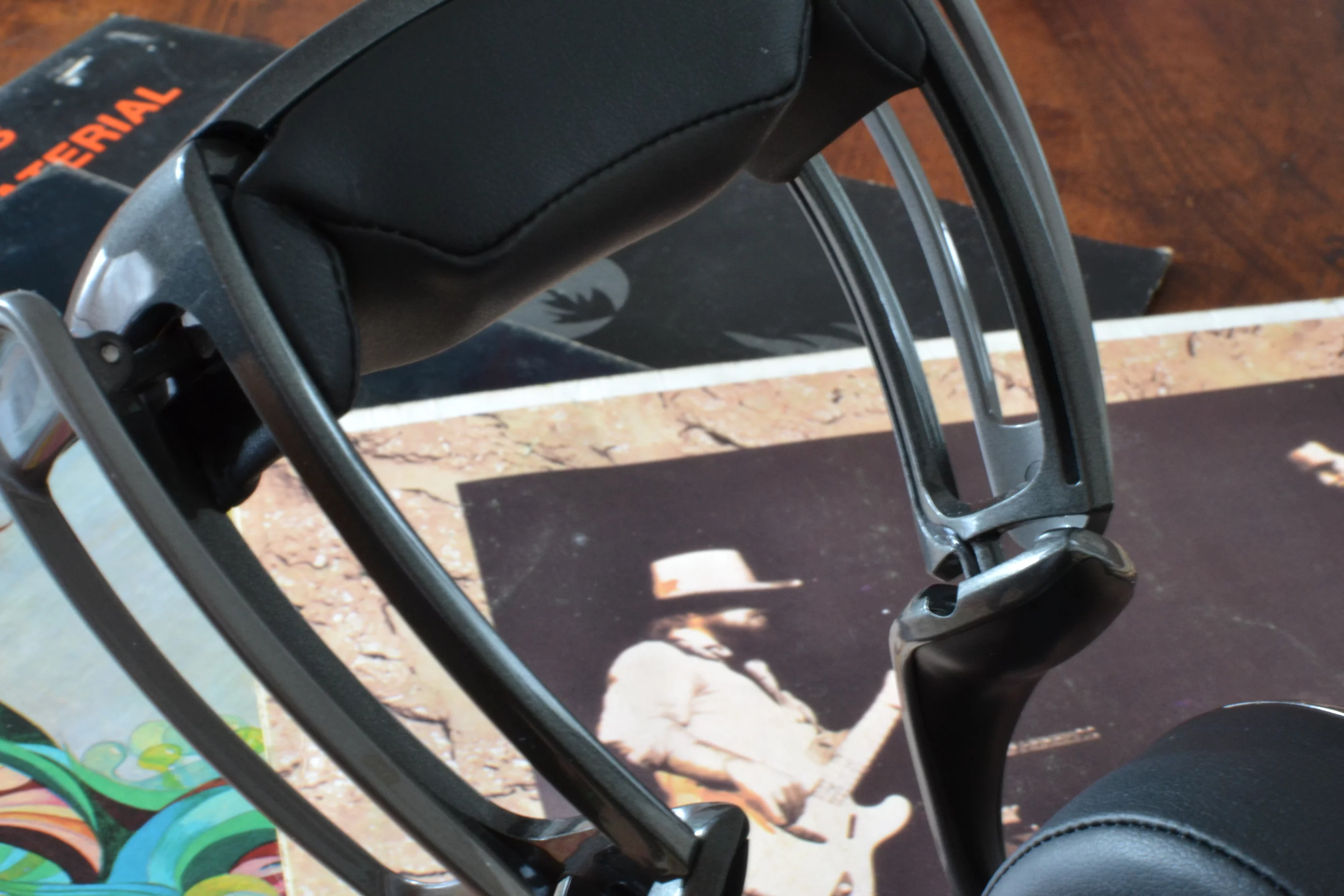 The Mo-Fi headphones look and feel very robust (Photo: Paul Ridden/Gizmag)