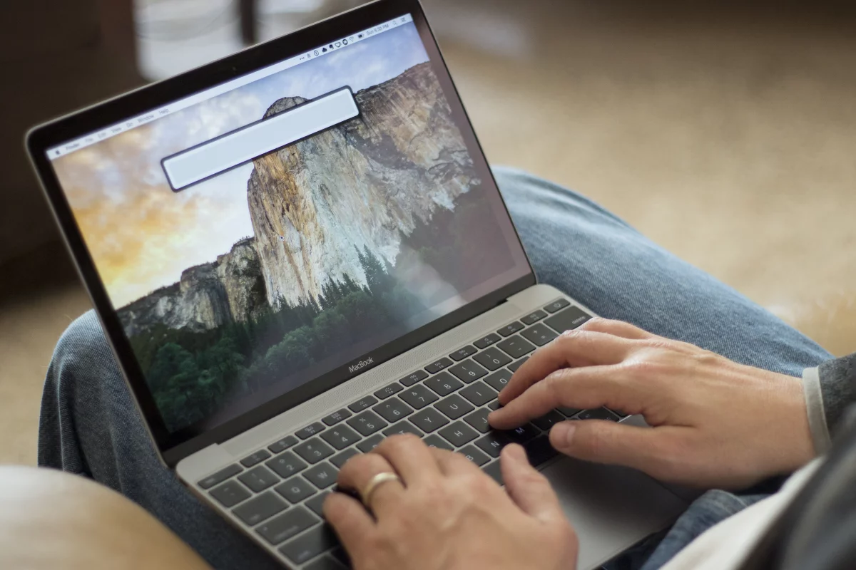 Is this the MacBook we've been waiting for? Gizmag reviews Apple's new 12-inch MacBook (Photo: Will Shanklin/Gizmag.com)