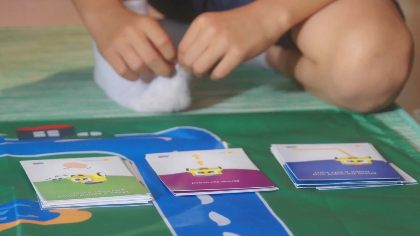 Algobrix activity cards help keep the ideas flowing