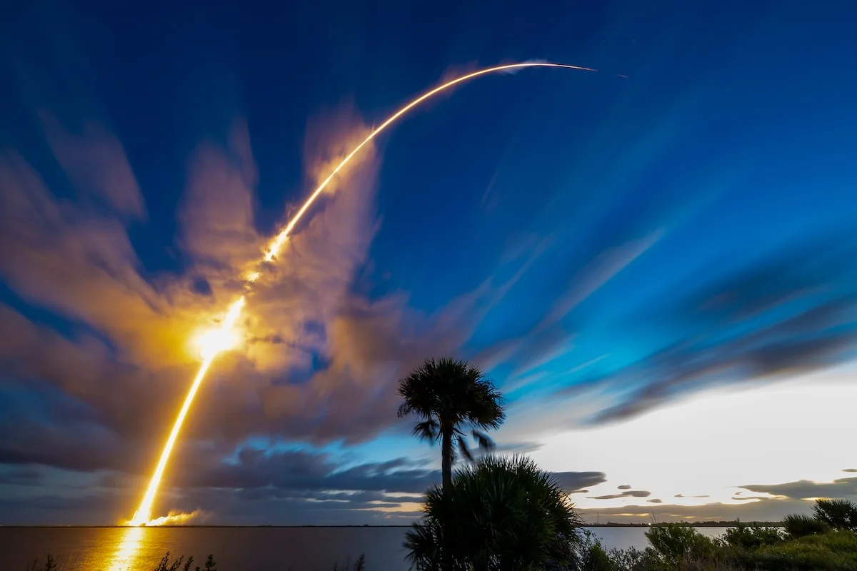 Launch of the Falcon 9 rocket carrying the Starfall cargo module