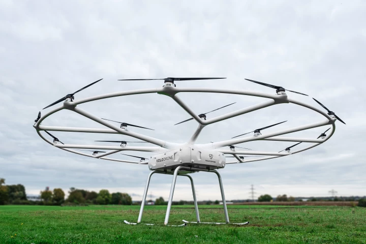 In all, the Volodrone has a total payload capacity of 440 lb (200 kg)