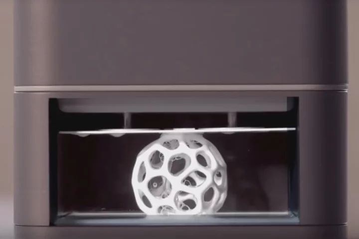 OLO is designed to be simple, consisting of three plastic pieces, one chip, and one motor, all operated by four AA batteries