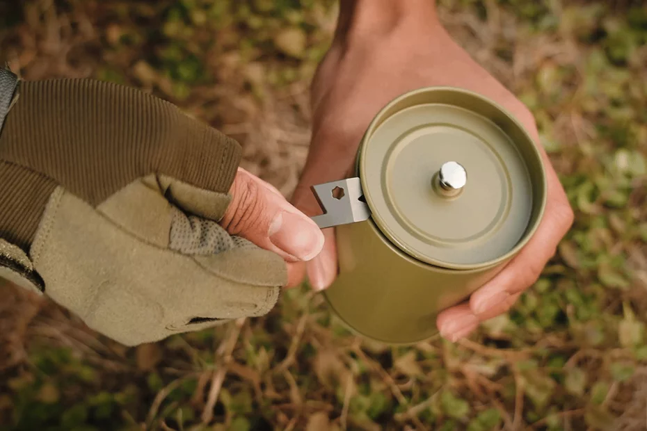 The pry bar in action