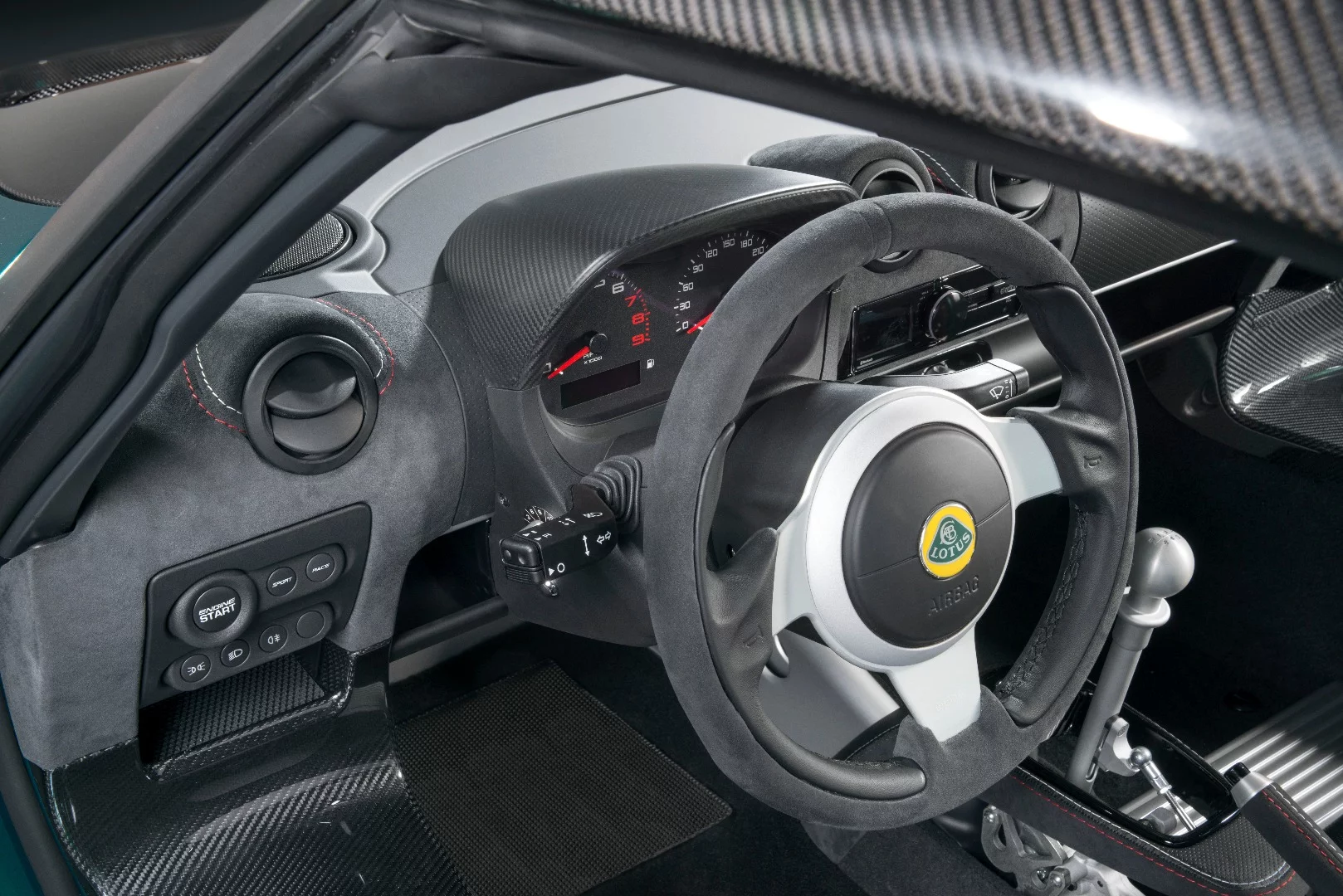 Lotus Exige Cup 430 Unlimited Edition: contrast-stitched Alcantara steering wheel