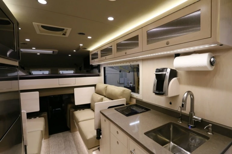 XV-LTS interior