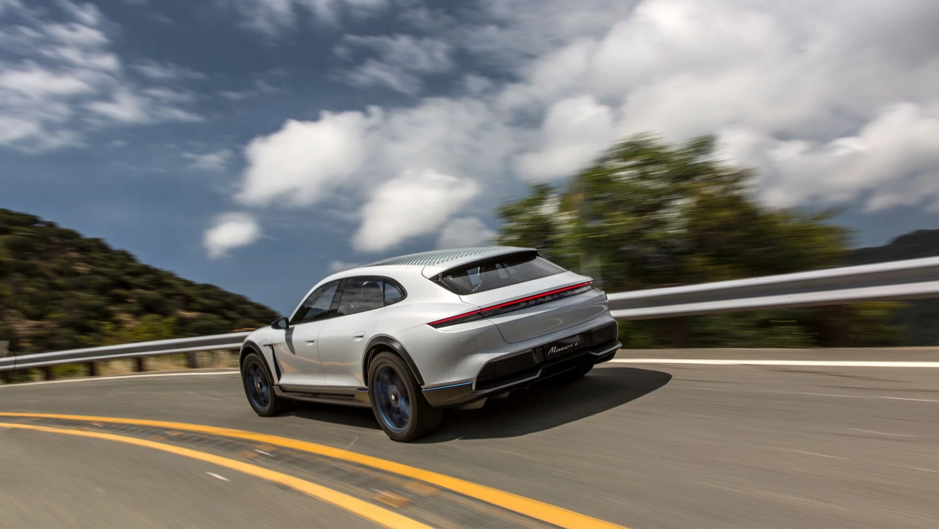 Porsche estimates a 3.5-second 0-62 mph on the Cross Turismo