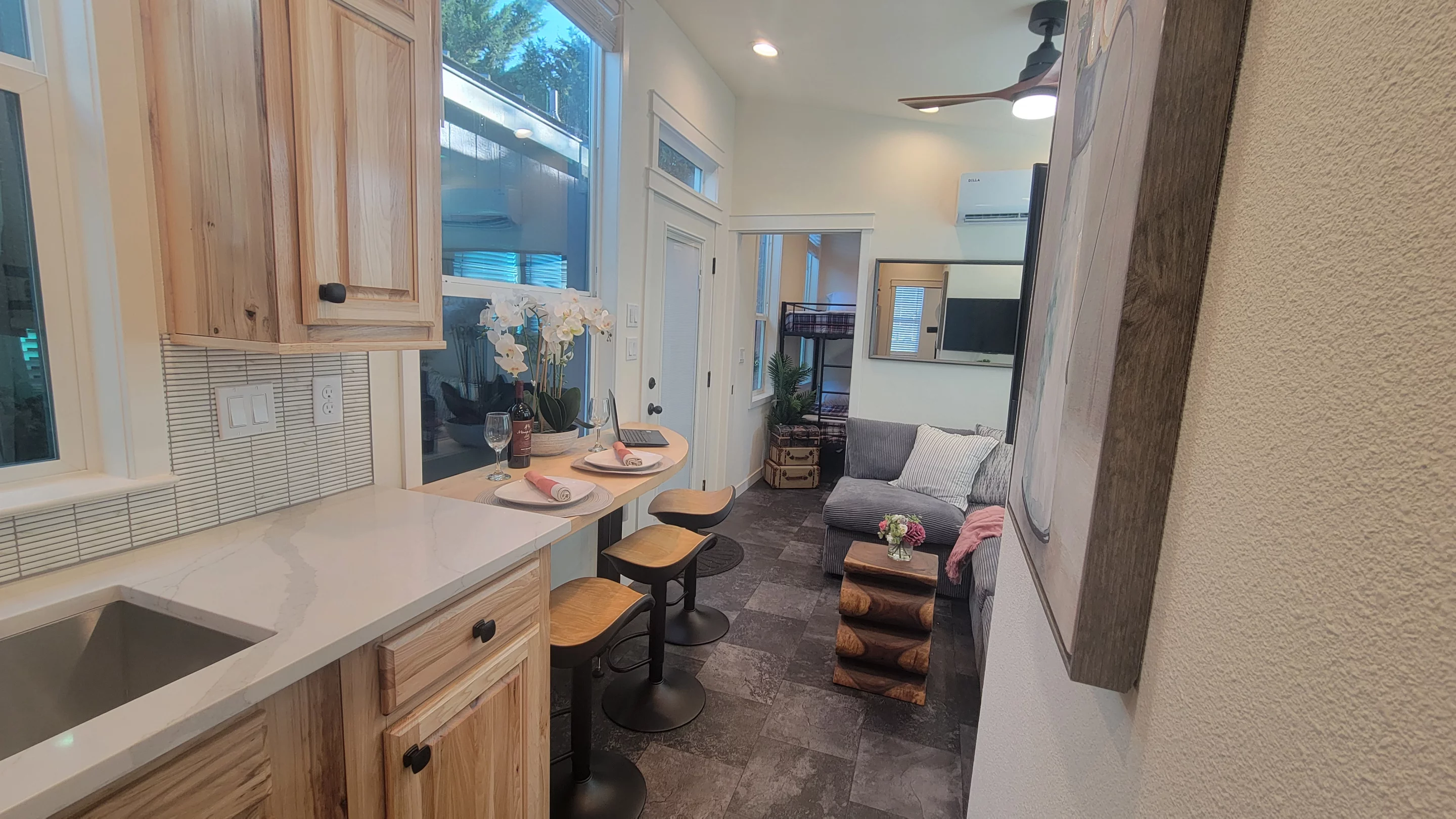 The Olivia Summit has a length of 42 ft (12.8 m) and is finished in vinyl flooring and sheetrock walls