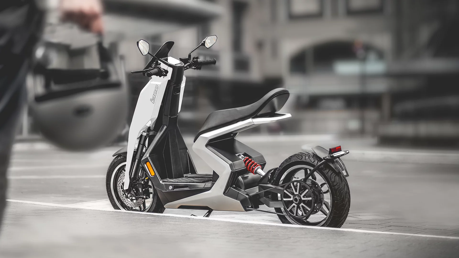 The Zapp i300: a quick electric scooter focused on affordable commuting fun