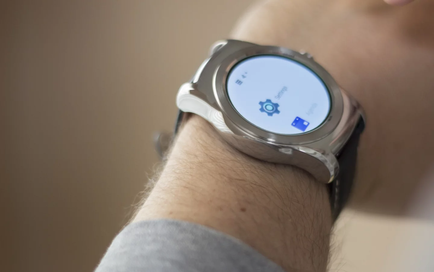 The Urbane runs the new version of Android Wear, which (among other things) lets you easily jump straight to your apps list (Photo: Will Shanklin/Gizmag.com)