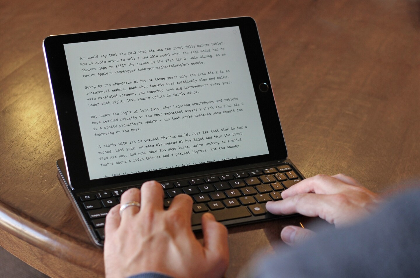 The iPad Air 2 with a keyboard accessory provides a similar experience