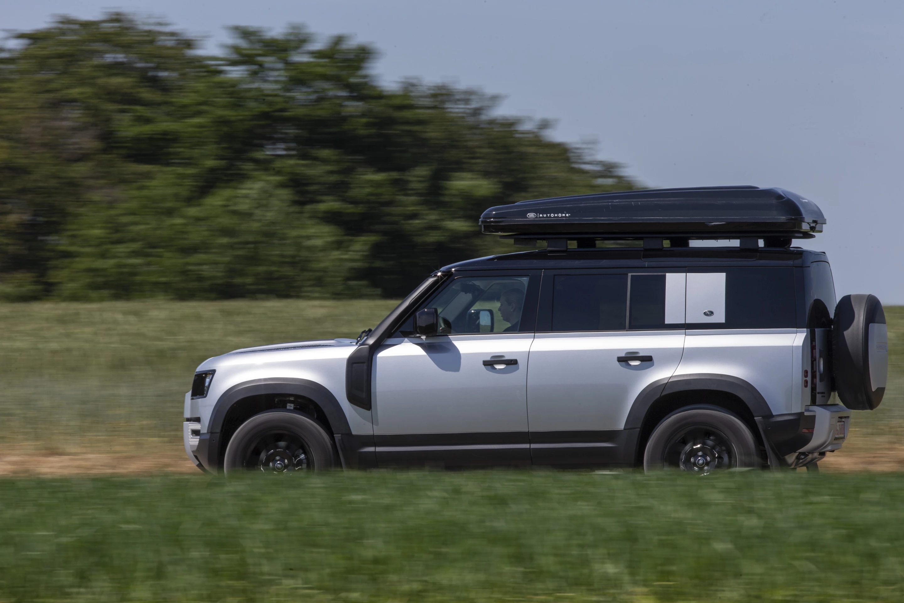 The Autohome tent works seamlessly with the Defender expedition rack