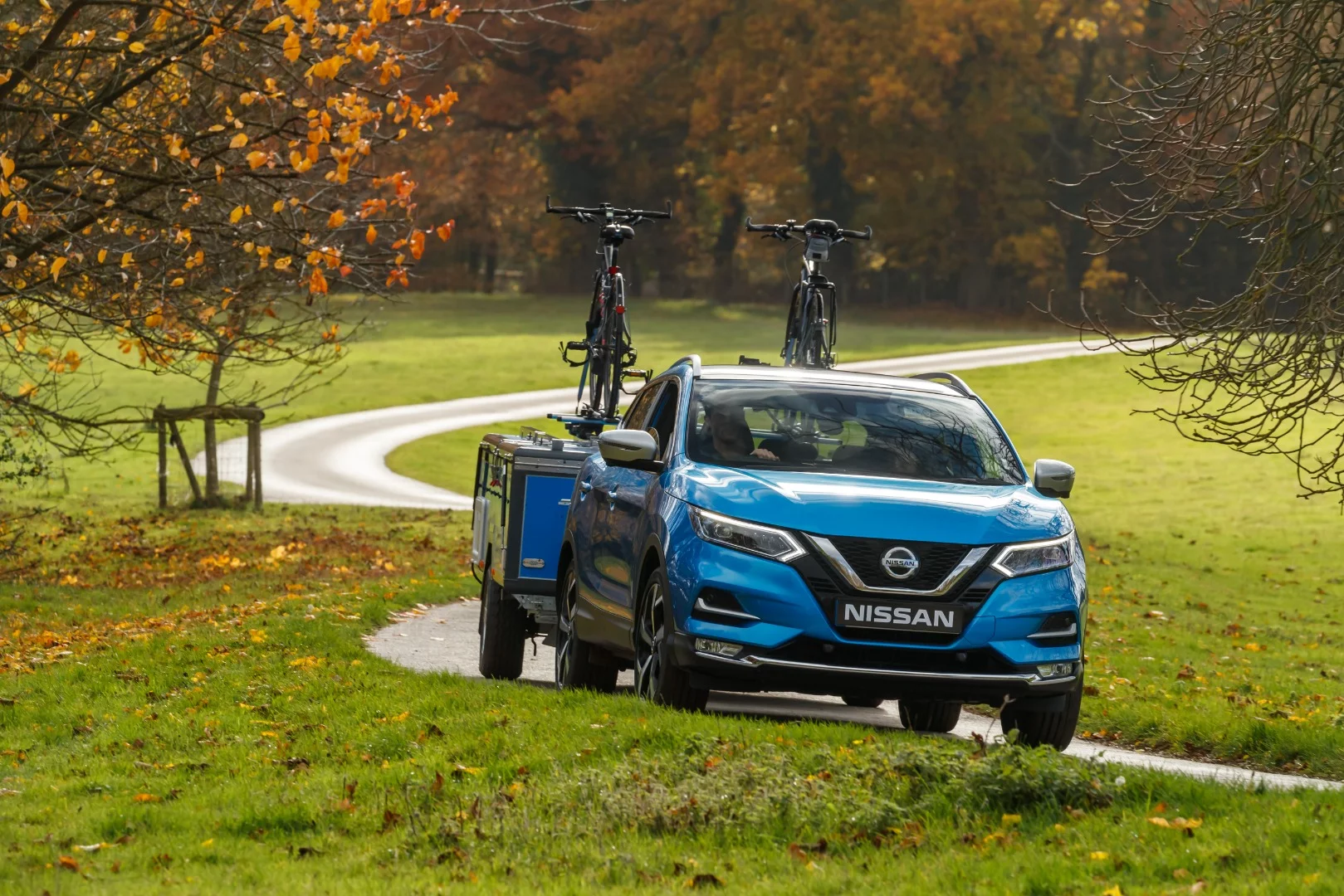 With the added power of the portable lithium-ion pack and integrated solar panel, the Nissan x Opus is ready to spend up to a week off the grid while powering up onboard equipment