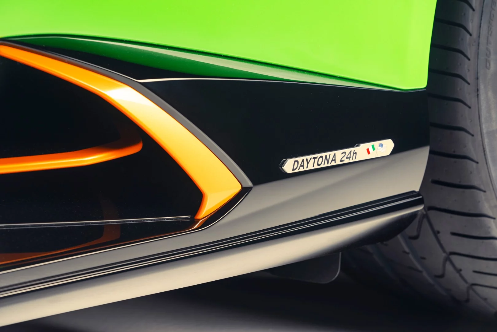 Daytona 24h and Sebring 12h plates are found on either side of the Lamborghini Huracan EVO GT Celebration