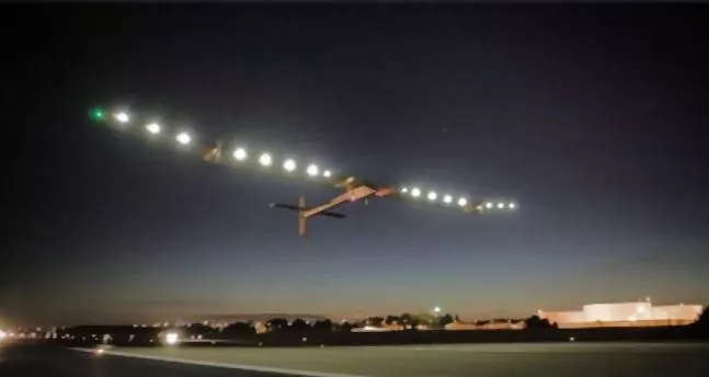 The Solar Impulse taking off from Washington D.C. (Photo: Solar Eclipse)
