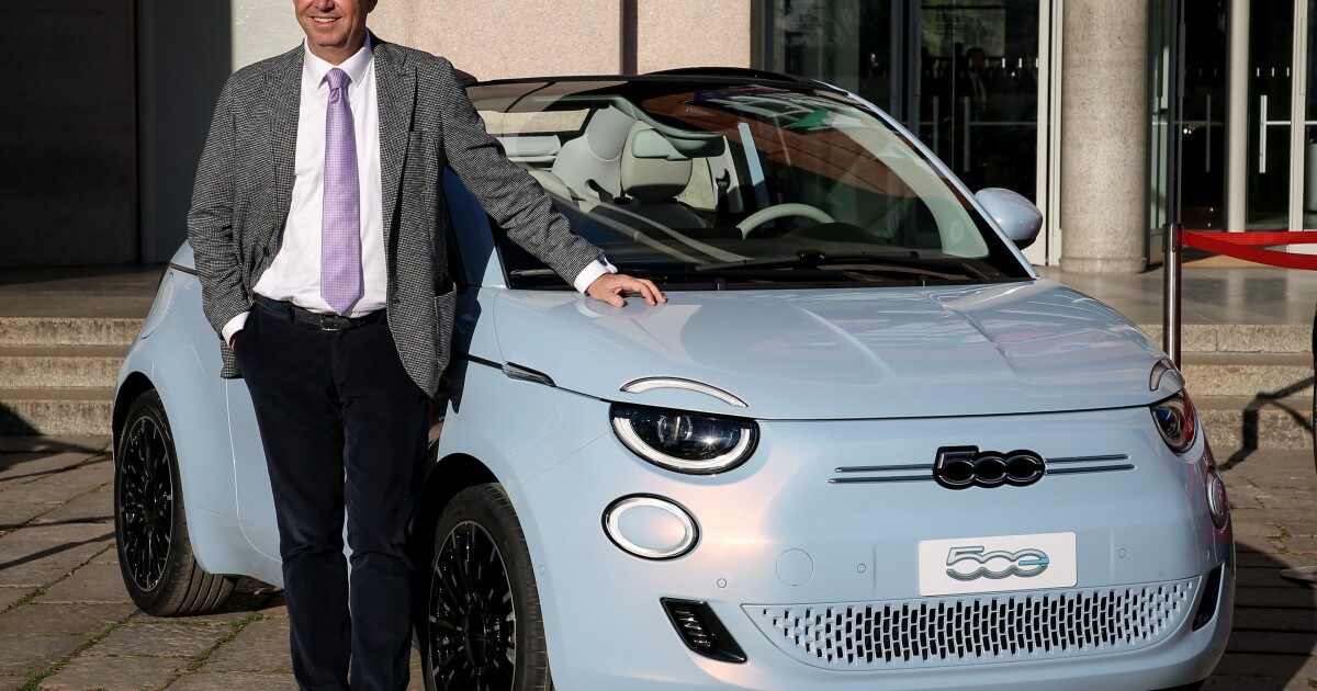 Fiat 500 All Electric City Car Goes Up For Pre Order