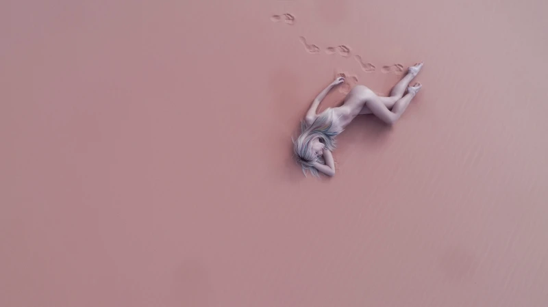 Pink Lady in Pink Coral Sand Dunes: Commended in the People category