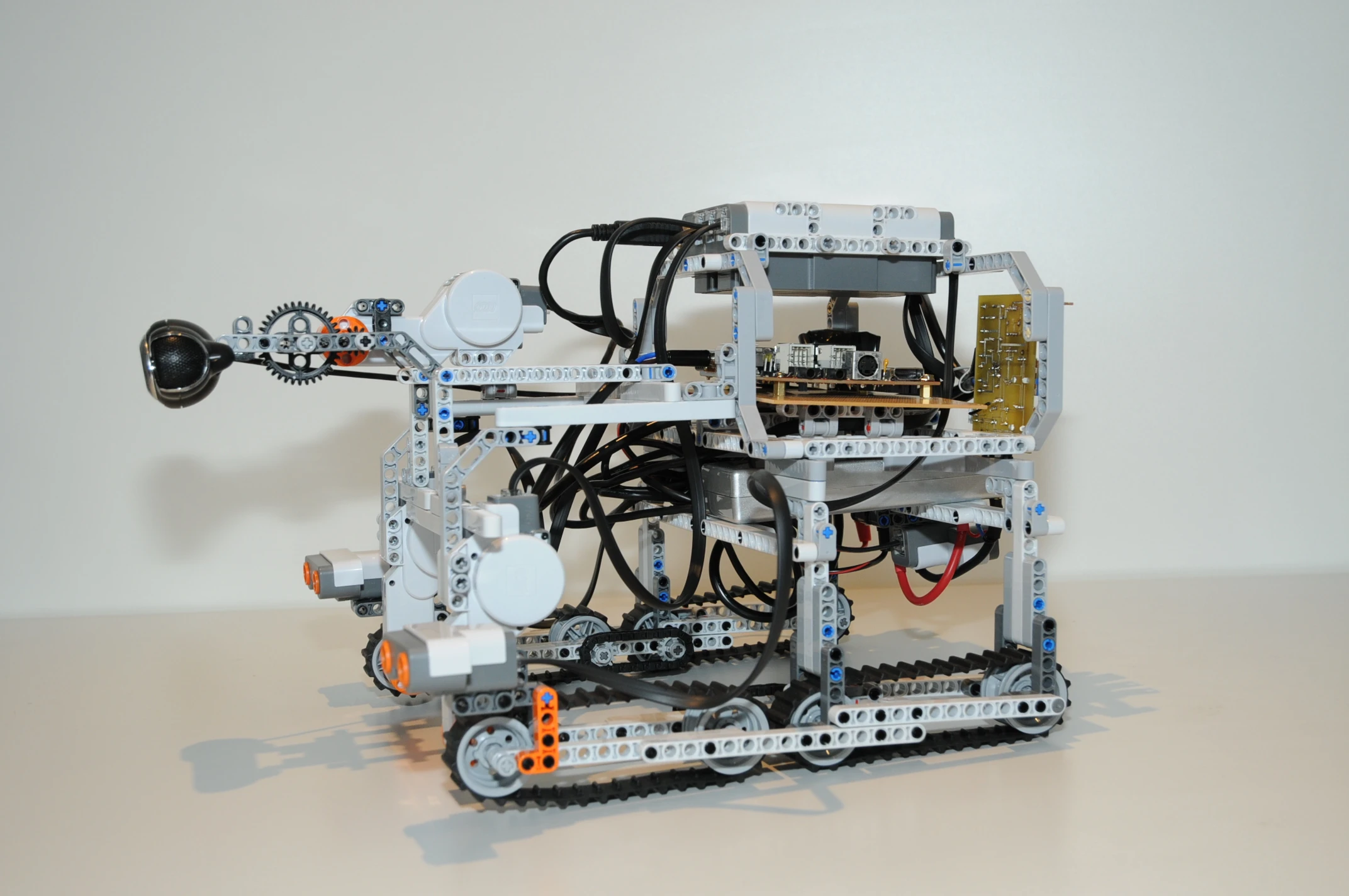Meteron Operations and Communications Prototype (Mocup) (Image: ESA)