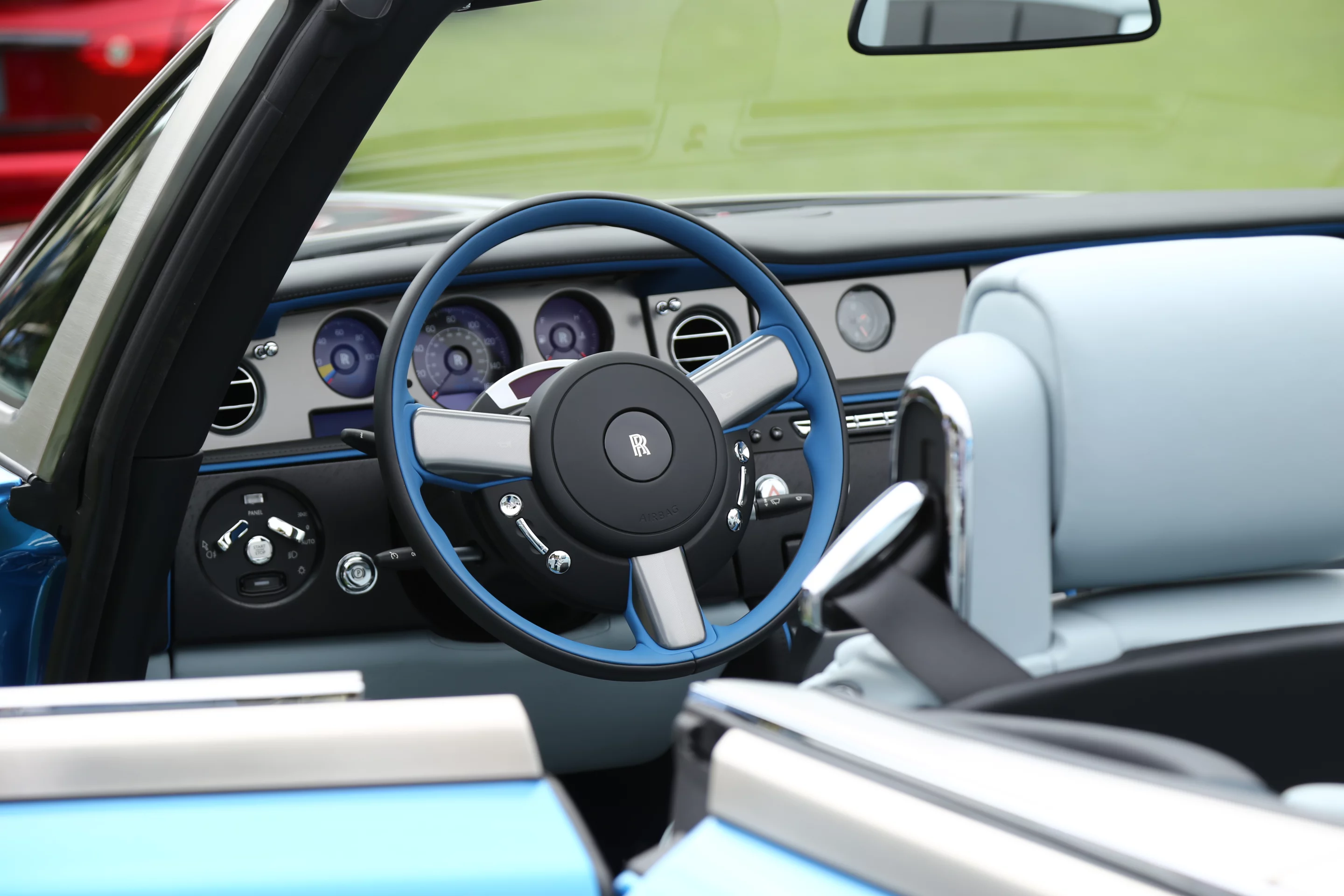 The Rolls Royce Phantom Drophead Coupe Waterspeed Collection makes a splash on the concept lawn at Pebble Beach 2014 (Photo: Angus MacKenzie/Gizmag.com)