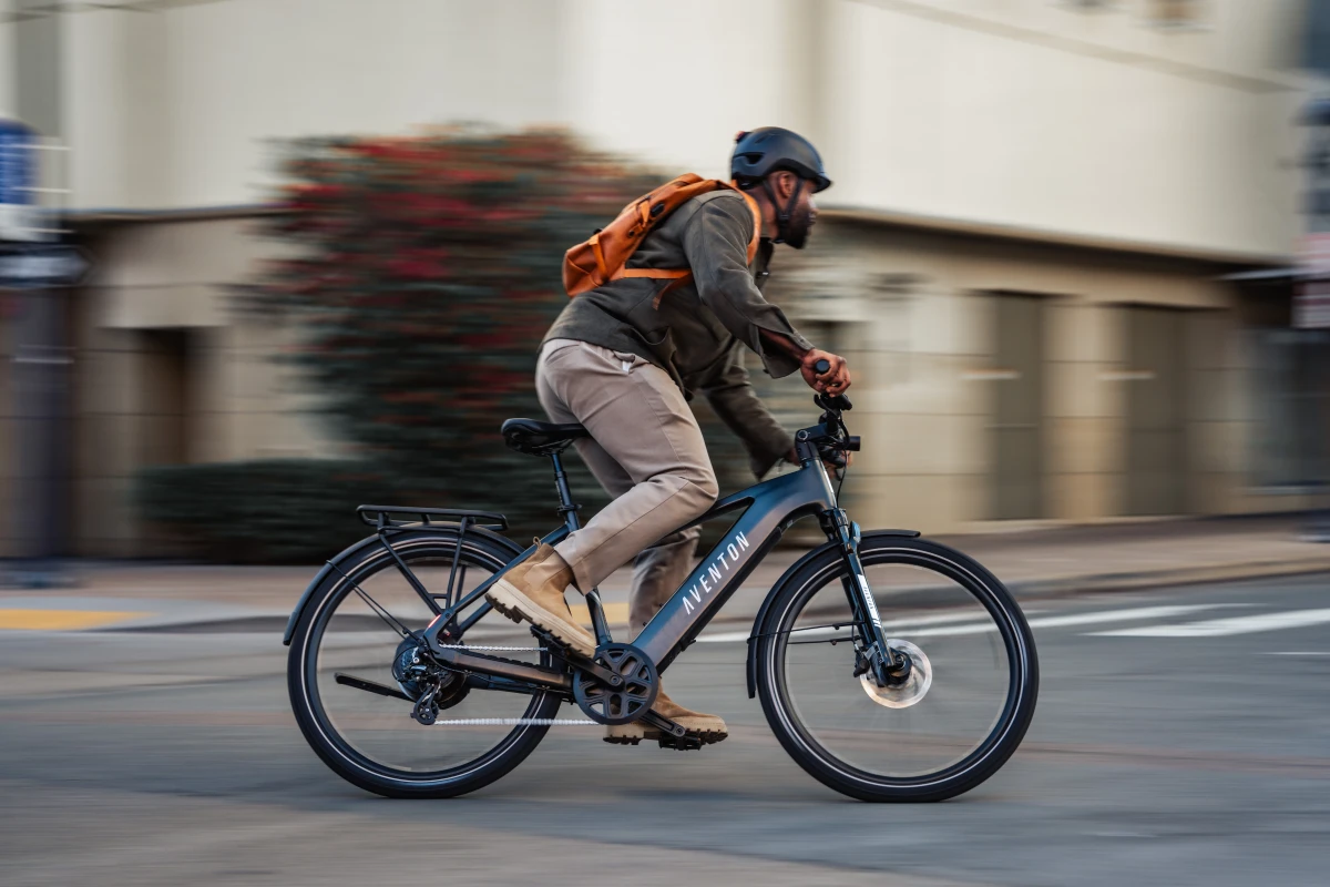 Level R3 Bike Level 3 ebike thwarts thieves with auto-lock and GPS tracking