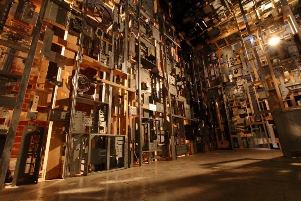 It took three years of searching electronic junkyards to gather all discarded parts for Marek Tomasik's sculpture
