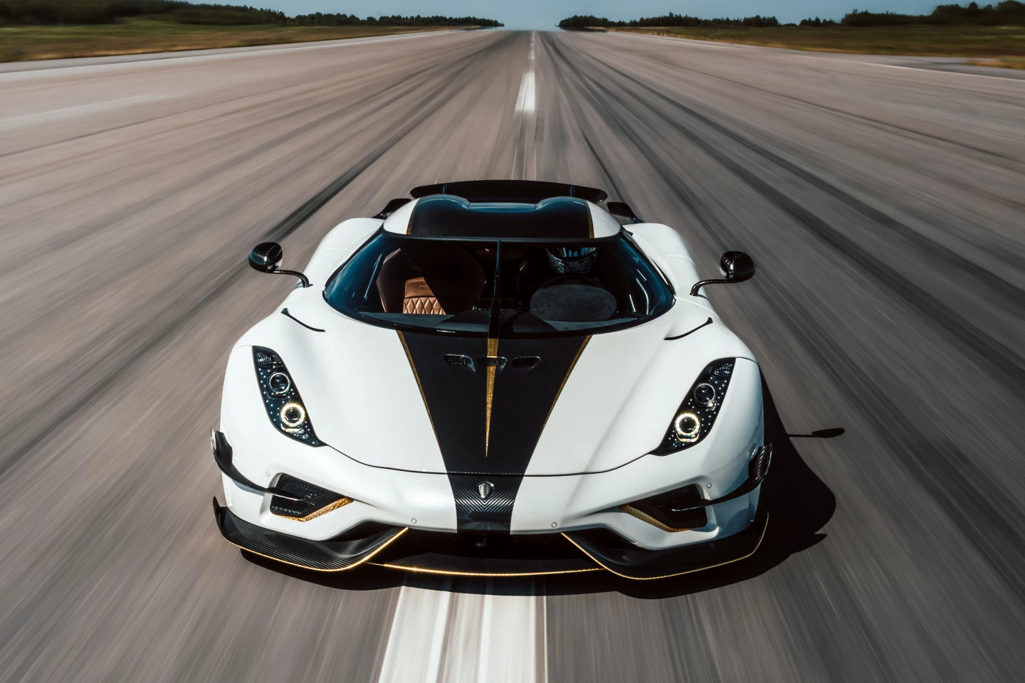 The 0-400-0 record represents a savage test of acceleration, braking, aerodynamics, suspension and electronics