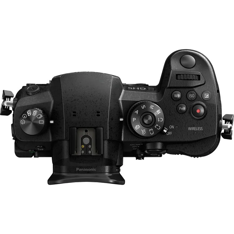 Panasonic GH5: top view