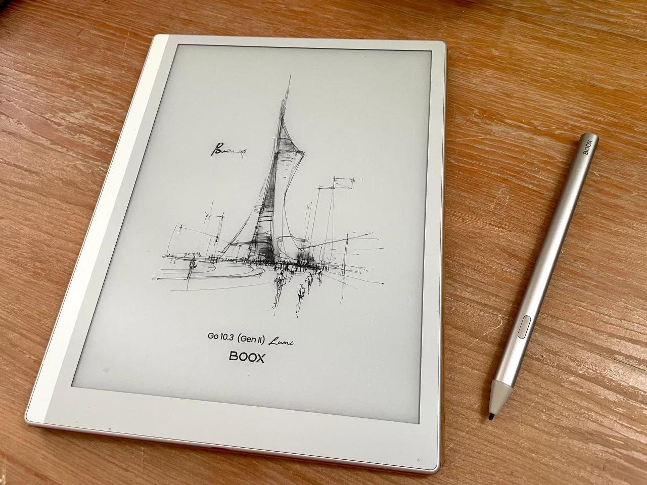 This Boox device claims its own niche between tablet and e-reader