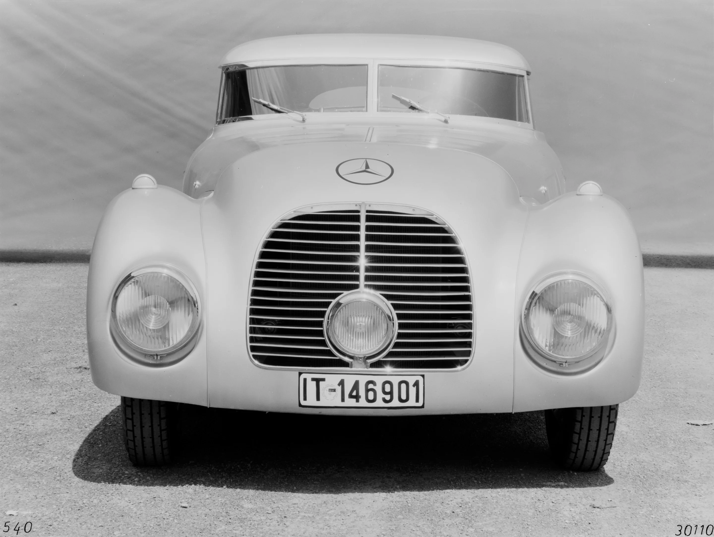 Grille of the 540 K Streamliner