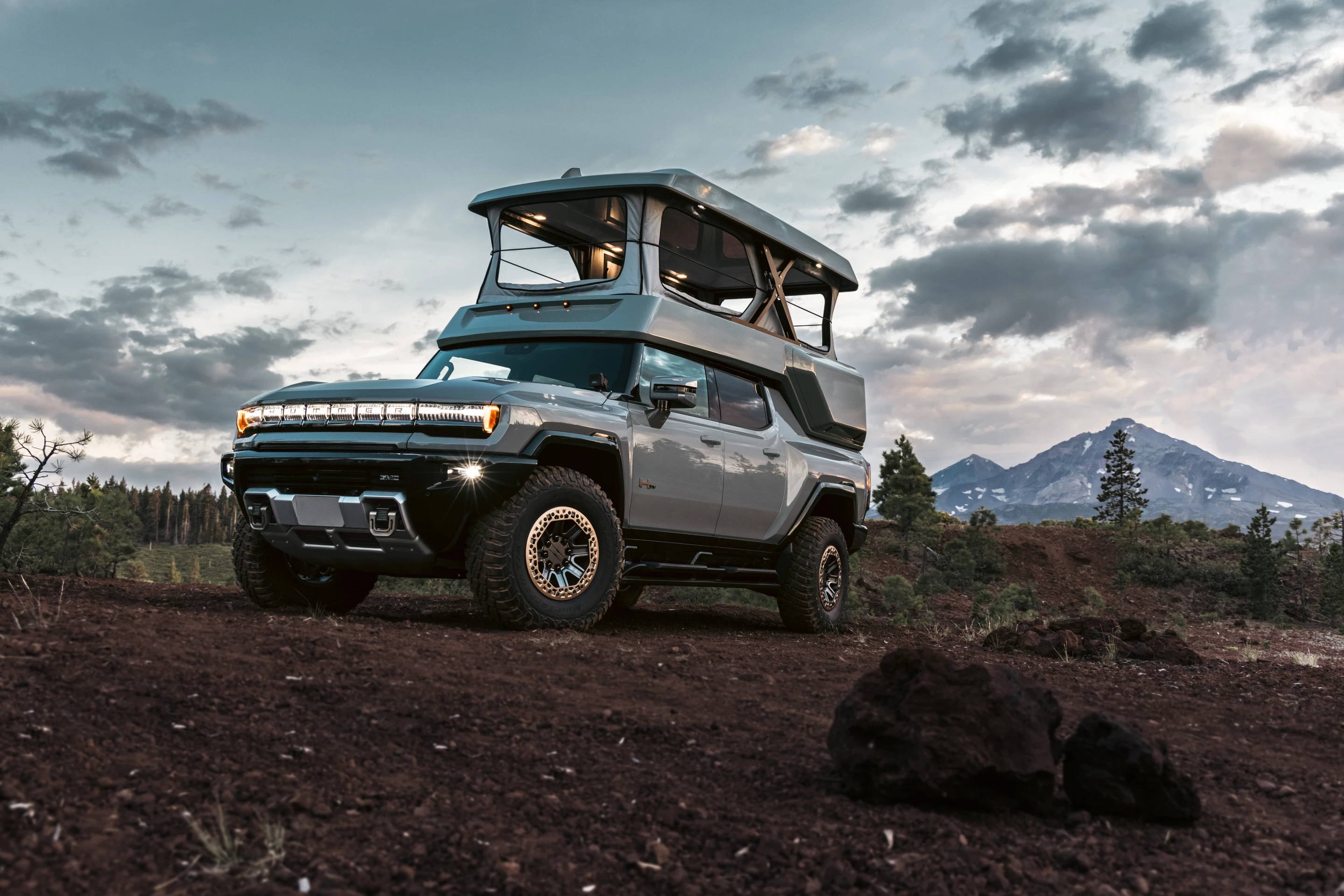 EarthCruiser aims to get a jump on the next-gen realm of electric overlanding