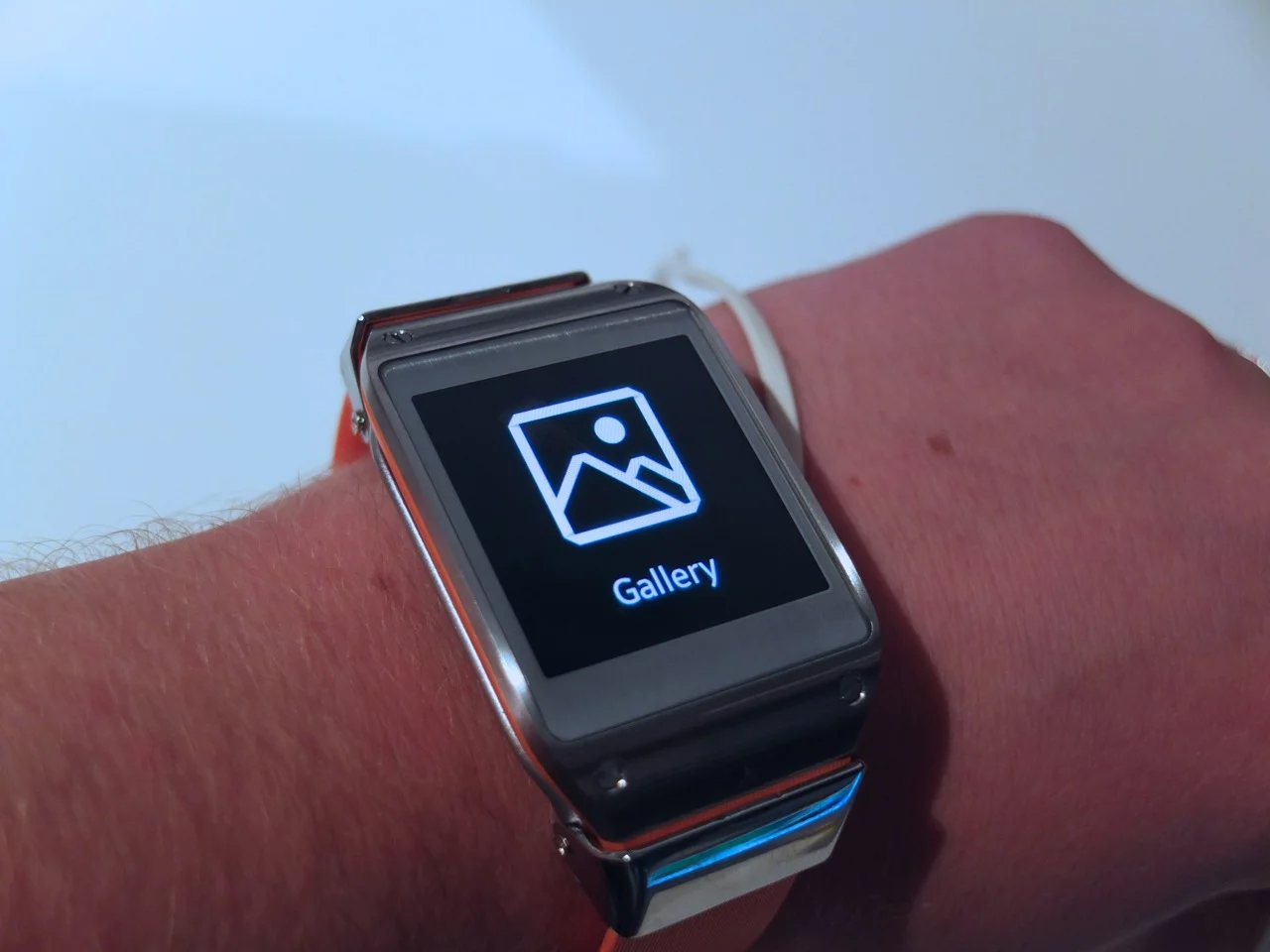 the mic built into the buckle is positively Buck Rogers (Photo: Gizmag)