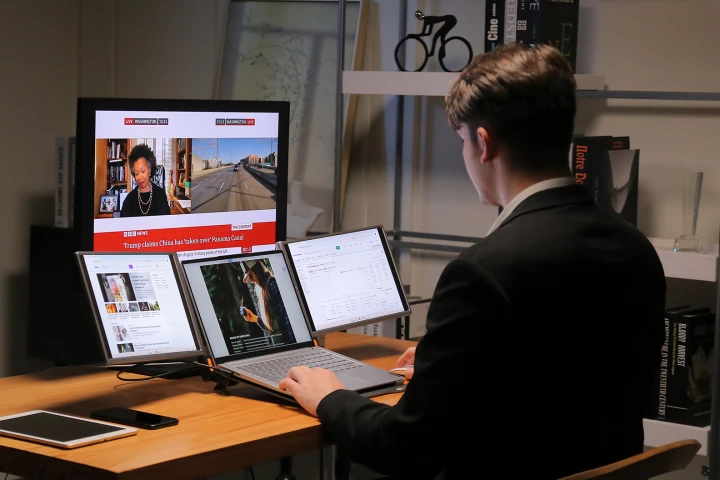 The new screen extenders also allow for a fourth display