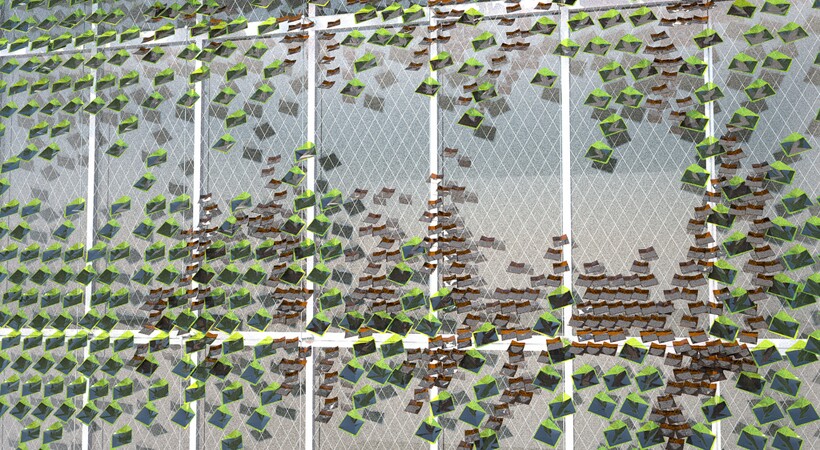 Solar Ivy is a solar energy delivery device that draws inspiration from ivy growing on a building (Image by Solar Ivy/SMIT)