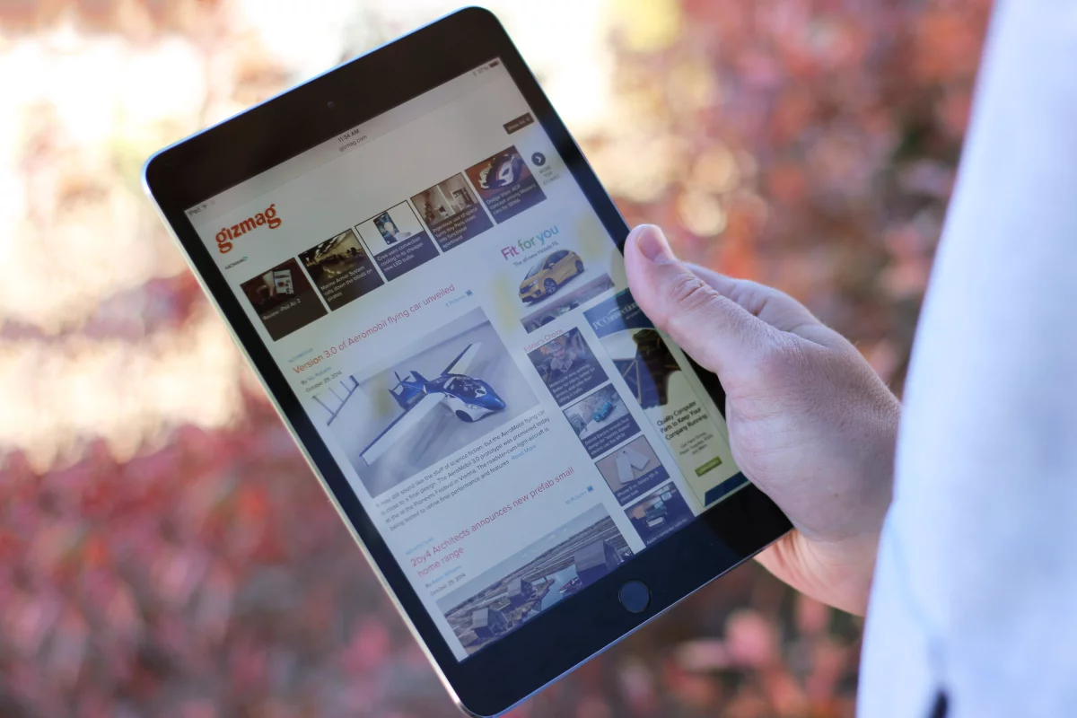 Gizmag reviews the lesser of Apple's 2014 tablets, the iPad mini 3 (Photo: Will Shanklin/Gizmag.com)