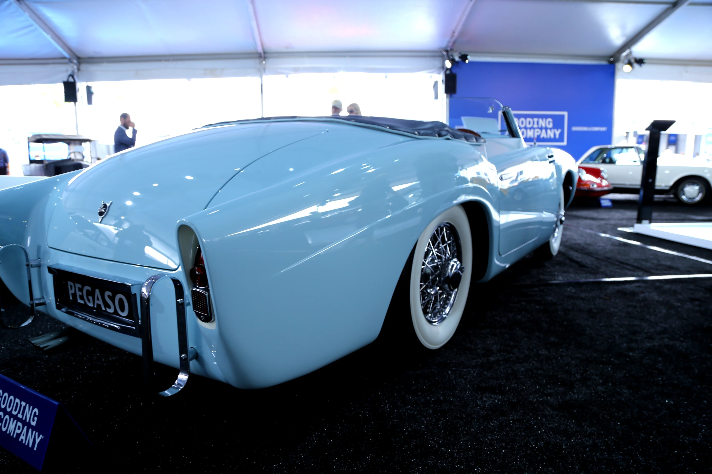 The rarely seen, yet elegantly styled 1954 Pegaso Z-102 Cabriolet sold for US$990,000 at auction (Photo: Angus MacKenzie/Gizmag.com)