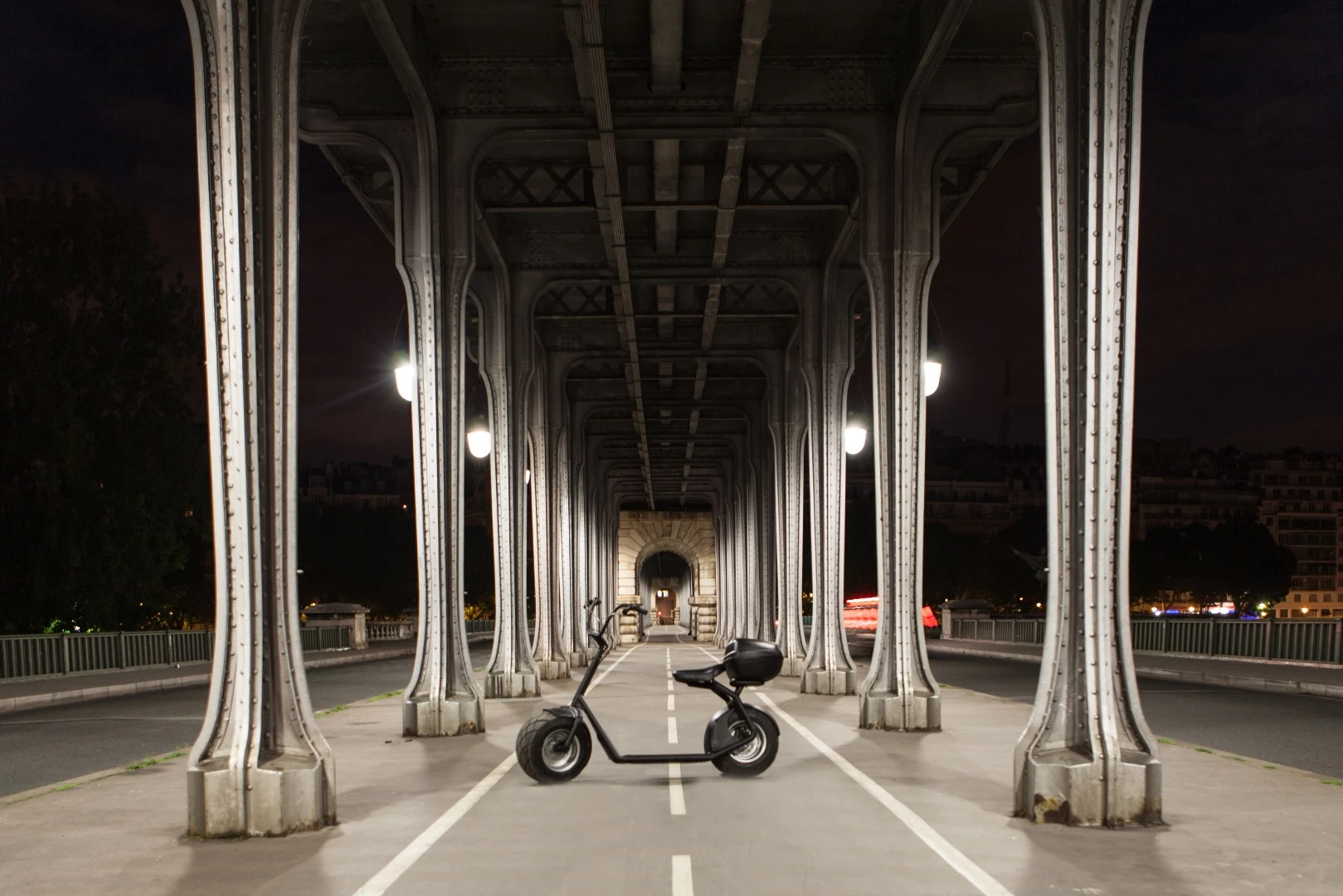 The eGroov is powered by dual 250W hub motors