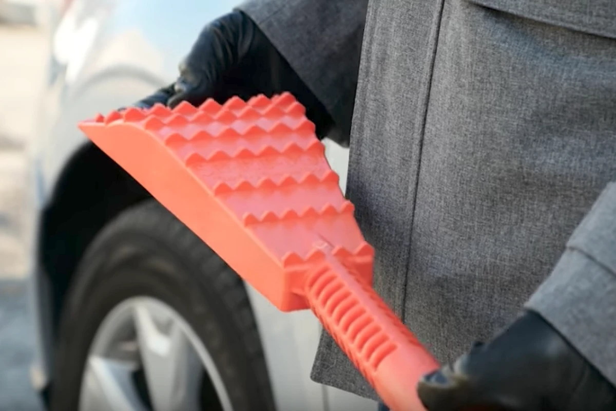The teeth on the Spare-Me provide extra traction on slippery surfaces